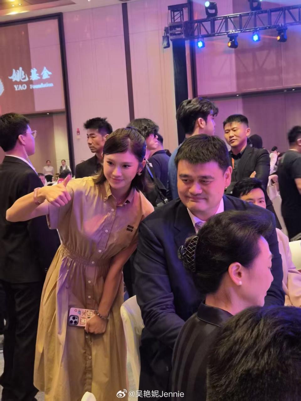 在杭州举办, qo, http