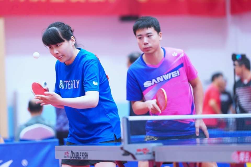 乒乓力量, 先后走进商, GNH